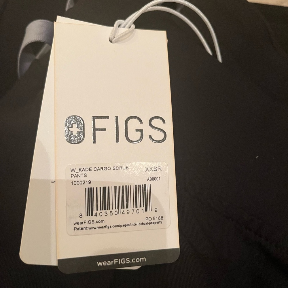 NWT Figs Kade Cargo Black Straight Leg Pants with Drawstring Waist - Picture 2 of 3
